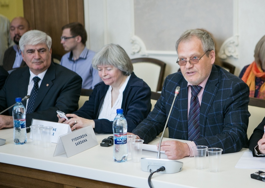 Мишель Дебренн и Сергей Кирпотин на открытии конференции по проблемам сотрудничества европейских и сибирских вузов.