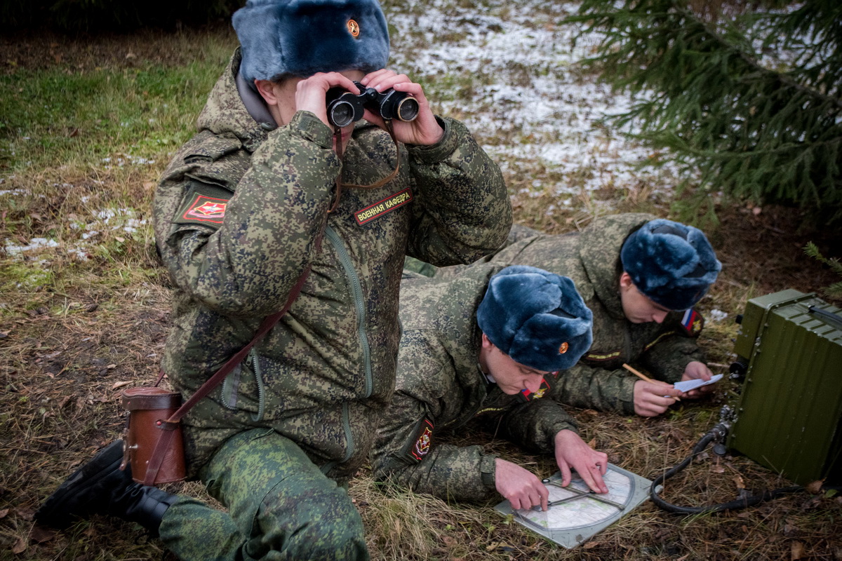 Про военных разведчиков. Разведчик для детей. Военная специальность разведчик. Разведчик для дошкольников. Разведка профессия.